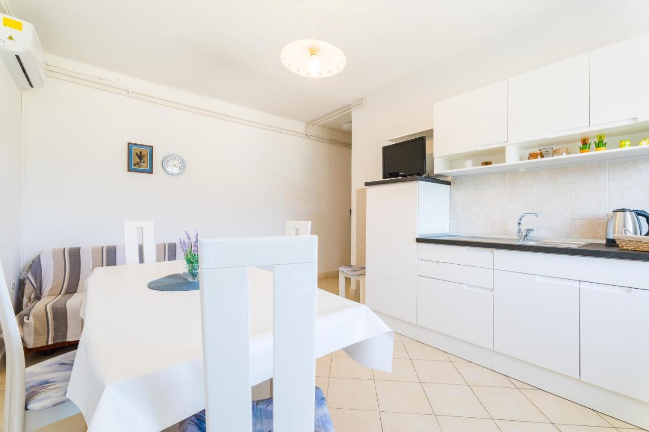 Apartment Kneze Račišće Zewnętrze zdjęcie